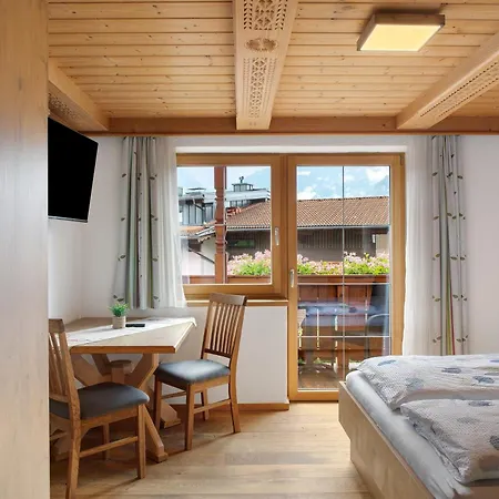 Haus Brugger * אוטנדורף